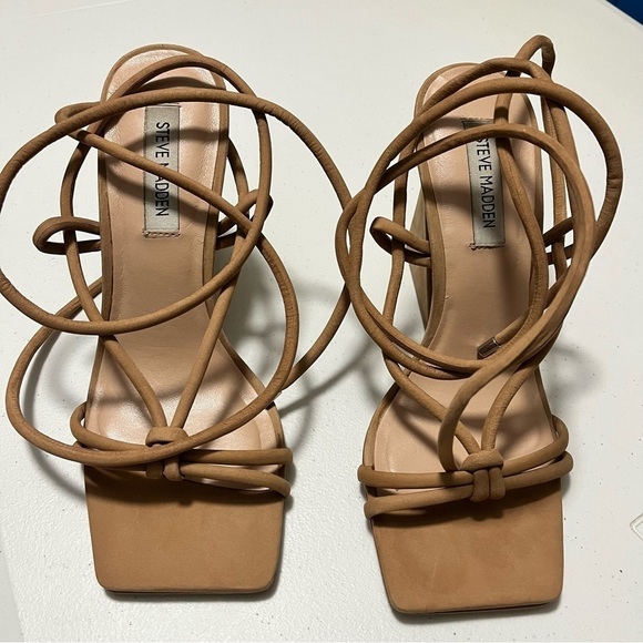 Steve Madden Cora Square Toe Wrap Lace Up Heeled Sandals 9 - Picture 2 of 7